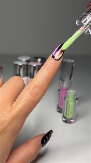 When it’s sweater-weather, your nails deserve layers too. Rich, moody shades and glossy finishes to match every cozy plan. | Le Mini Macaron