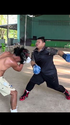LightWeight VS HeavyWeight! SPARRING!