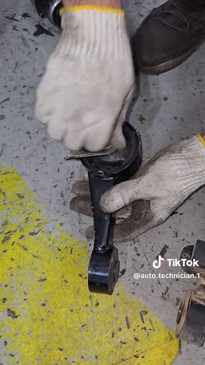Toyota Camry Engine Mounting Damage Replacement Guide