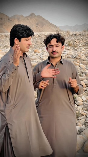 Singer Tahir Farooq Performing Live