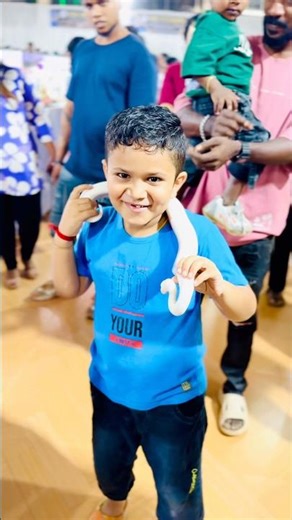 Chilling with python 🐍 #youtubeshorts #omg #fypシ #christmas #python #trivandrum #festival #kids