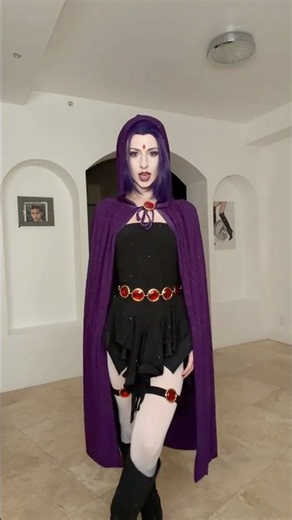 The queen Raven is here 💜 Day 9 of 31 Halloween costumes!! #costume #costumeideas #raven