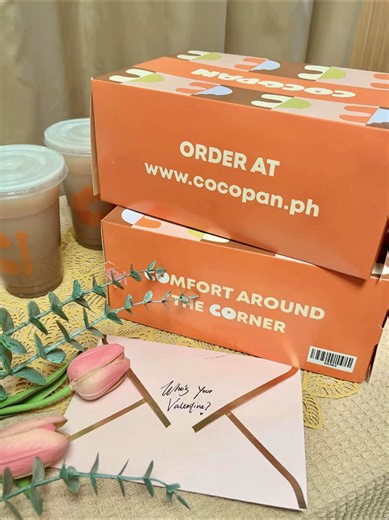 This Valentine’s, share the sweetness of Cocopan's Strawberry Jelly Pan and Choco Cream Pan. 🍓🍫 Perfect for cozy moments with your loved ones because comfort is just around the corner! #COmfortAroundtheCOrner #cocopan #StrawberryJellyPan #ChocoCreamPan #foodie