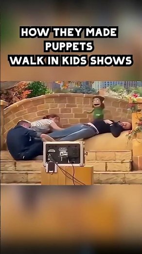 how puppets walk