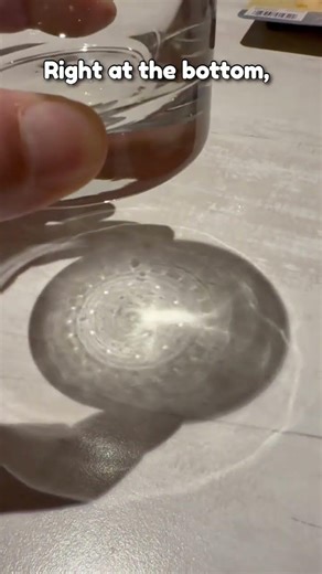 Refractive index change puzzle