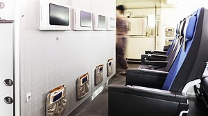 What Is The Bulkhead On A Plane (And Should You Sit There)? - Islands