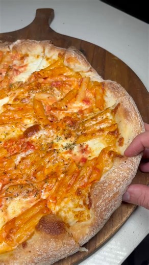 132K views · 1.4K reactions | Try my easy same day dough recipe, it’s the pinned post on my page! DM me your pizza pics to be featured in my storiesSubscribe to my Patreon for step by step tutorials of my home-oven-pizzas離Link in bio#pizza #food #asmr #mukbang #recipe | pizzofart | Facebook