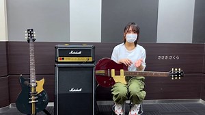 Yamaha Guitar Japan on Instagram: "C2機関1MYB の ささきさくら さん @sak.gt に、新しくなったREVSTARを試奏いただきました。 今回弾いていただいたのは、ワインをイメージしたカラーリングのRSS02T HML（ホットメルロー）。 チェンバー構造・ステンレスフレット・カーボンファイバー入りサテンネックを採用し、上位モデルさながらの高いスペックを誇るREVSTARの新しいスタンダードモデルです。 商品情報：https://yamaha.io/3tozPXE #yamaha #ヤマハ #revstar #レヴスター #yamahaguitars #yamaharevstar #guitar #guitars #guitarist #guitarplayer #guitarsofinstagram #yamahaguitar #yamahamusic"