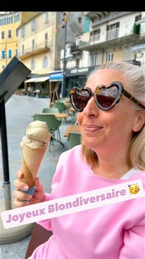 Un an de cheveux blonds 👩🏼 #blonde #shorts