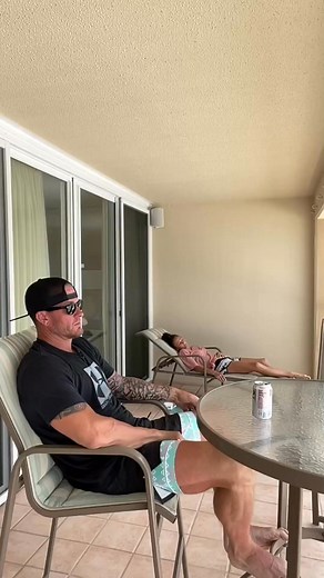 Time to wake up 😂😂😂 #throw #aim #team | Family Happy