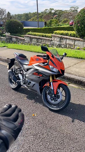 Yamaha RZF-R3 Motorcycle Review