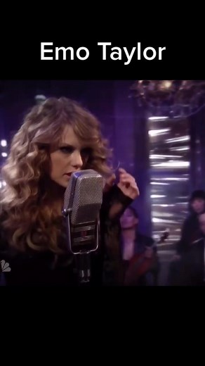 Exploring Taylor Swift's Emo Phase