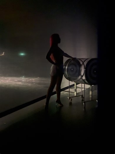 Solange Kardinaly - Magic & Quick change on Reels