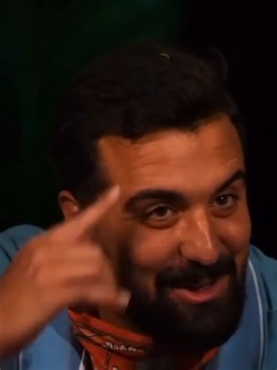 #Gio #survivor #GioK #fyp #ATH Ο Gio Kay έγινε ευρέως γνωστός στο ελληνικό internet για τις viral ατάκες και τη… “φιλοσοφική” του προσέγγιση γύρω από την επιτυχία και τη ζωή, επιμένοντας πως πρέπει να έχει κανείς σωστή “νοοτροπία” για να επιτύχει οτιδήποτε στη ζωή. Κάνει viral clips στο TikTok / YouTube / Instagram με quotes γύρω από νοοτροπία, hustle mindset και αυτοβελτίωση — όπως τα “do dis, do dat” και “nootropia, read a book”.