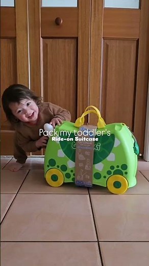 @mummyhood.au & Trunki Ride On Suitcase