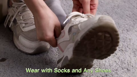 Welnove Toe Protectors – 12-Pack Aloe Vera Extract Infused Silicone Toe Sleeve Toe Covers for Hammer Toes, Corns, Calluses, Blisters – Soft Gel Protector Toe Cushions for Pain Relief (Multi-Size)