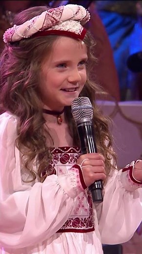 10 year old Amira singing 'O Mio Babbino Caro'! Isn’t she amazing? #classical #violin #andrérieu