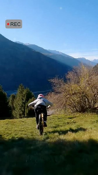 yeggi_0212 (@yeggi_0212) - #foryou #tiktok #fypシ #bike #mtb #mountainbike #mtblife #downhillmtb #howto #vtt #yalessbike