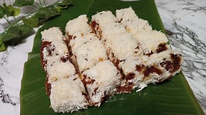 4.3M views · 20K reactions | Ayok bun kita bikin cemilan enak 3 bahan aja. Bahan: 300 gr tepung ketan 300 gr kelapa parut 100 gr gula merah Garam Vanili #easyrecipe #traditionalfood #resepmudah #iweliwel #awugawug #olahanketan | Zefy Arlinda | Facebook