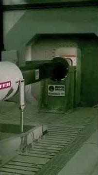 how do rail gun works #gun #electrical #animation #warzone #technology