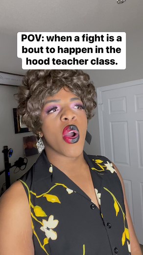 POV: when a fight is a bout to happen in the hood teacher class. 🤣😂📚📚🎓✏️🤣 #funny #MissRenee | Hollywoodgengen