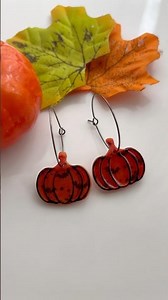 Let’s make some pumpkin earrings! 💕✨