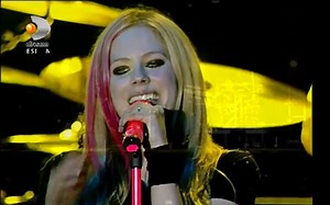 【当你离开】Avril Lavigne - When You're Gone (Live at Masstival) 2007.07.14_哔哩哔哩_bilibili