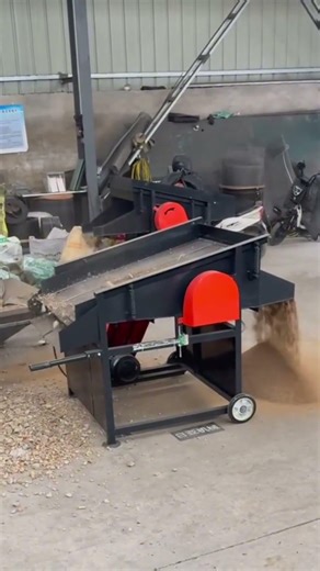 The automatic machine separates sand from stones quickly and efficiently with minimal effort #viral