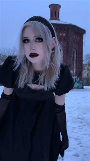 Gothic Outfit Inspiration for Alternative Fashion Lovers