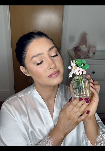 Daisy Wild Perfume Review by Marc Jacobs