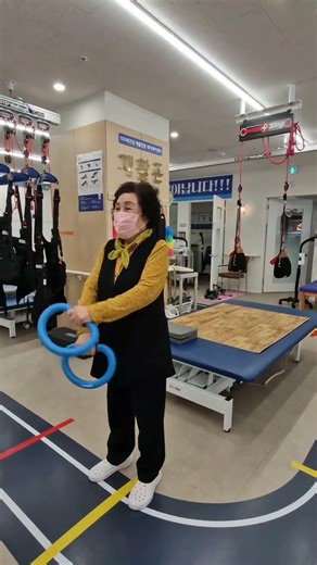 대한물리치료사협회 정회원 및 대한물리치료사협회 중앙회 대의원 2회출신 20년재활병원근무경력의 재활치료실장출신 물리치료사 김센터장과 대한물리치료사협회 정회원 임상경력30년의임박사님