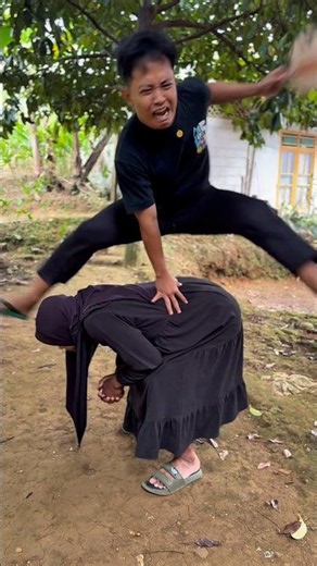 Ayuda jumps over panicked mom being chased by a green giant