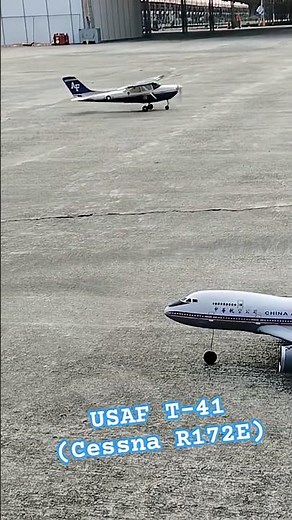 USAFA T-41 taxi on runway😄