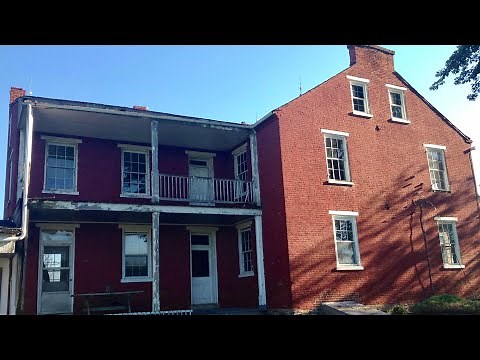 ABANDONED 1800’s FARMHOUSE in Pennsylvania(Everything left behind)