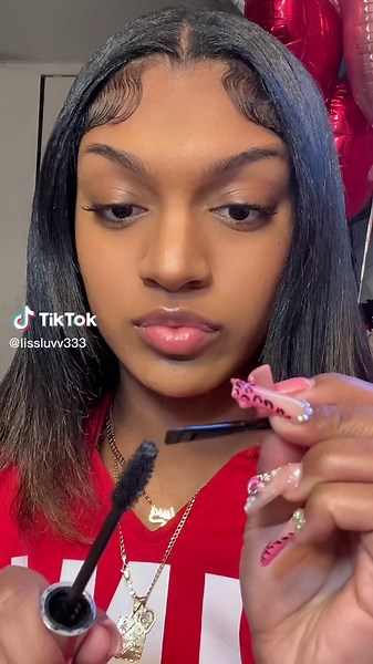 Easy Eyebrow Tutorial with Mascara | Makeup Tutorial