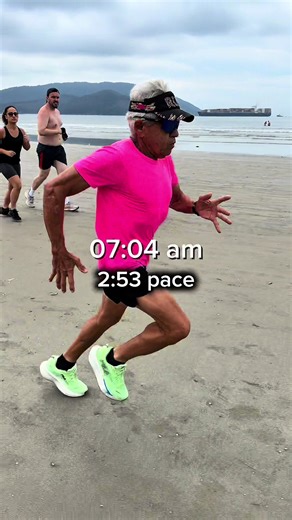 Primeiro treino de 2026 aos 68 anos 🏃🚀 Ano novo, novas oportunidades, vamos com tudo! 🔥 Qual seu maior objetivo este ano? #corrida #corridaderua #running #fitness