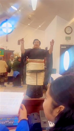 Na’e fiema’u pe fo’i fa’u ia ‘a Sir Sofele Kakala ke ta ‘e ha taha mei he Katolika. Pea neu lau monu lau tapuaki hono paasi mai he faihiva ‘a ‘Amanaki Mohu Monu’ia, mo e manga hake e leitii tuuueeeeee Ta tuku’aki ia ‘a e misinale e SUTT ‘a Penieli, malo e foaki & ‘ofa he lotu. | Akanesi Tuifua Toaila Tatafu