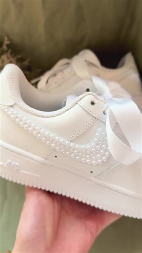 Custom Wedding Bride Sneakers / Personalized Air Force One Unique Wedding Gift / Pearl Wedding Shoes / Custom Wedding Shoes/ Customizable - Etsy