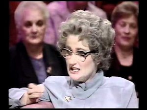 Mrs Merton - Carry On star Barbara Windsor interview (1995)