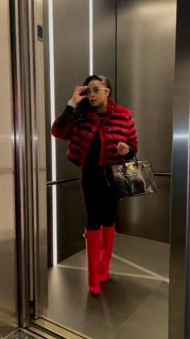 MS. BLING💎™️ Pascale Rowe 🇭🇹🗽⚖️ on Instagram: "So well connected. Just ask about me, so well respected! #OGBling💎"