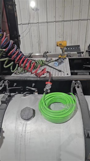 Emergency Safety Tips for Semi Truck Drivers