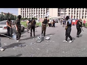 Pro-Russian fighters block voting in eastern Ukraine