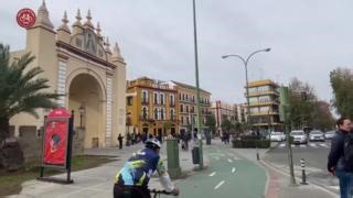 Seville’s successful cycling transformation lies in a model prioritising safety and comfort for everyone. "Based on Dutch, German and Danish best practice the network’s design focuses on continuity, cohesion, directness, visibility, and comfort.” https://t.co/MKyxLZ8ZRU | Dutch Cycling Embassy