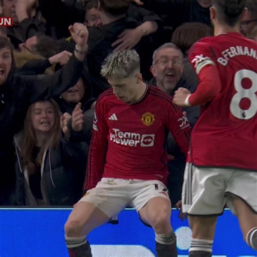 Garnacho's Stunning Goal Against Leeds United