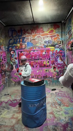 Get in the circle, get ready to smash 🔄💥 #smashroom #rageroom #squidgames #redlightgreenlight #exploreuae #SmashTogether #SmashingTime #TheSmashRoomAD #مرح_مذهل #تحطيم_معاً #وقت_التحطيم #ذا_سماش_روم_أبوظبي