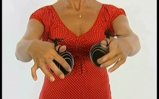 【弗拉门戈】响板 LAS CASTAÑUELAS Y EL BAILE POR SEVILLANAS