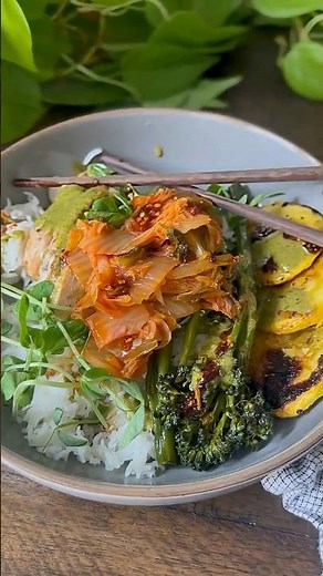 Zesty Lemongrass Power Bowl with Chicken, Broccolini, Squash, and Kimchi