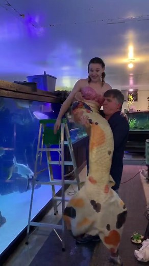 Refreshing #refreshing #mermaid #mermaidtail #fish #fishcontent #pond #koi #koifish #swim #swimming #imthirsty #haleymermaid #realmermaid #professionalmermaid #imthirstyrefreshing #funny #splash #mylife #artist #art