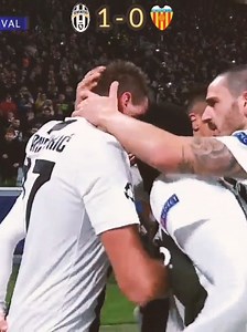 Juventus vs Valencia 2018/19: Gol de Mandzukic y asistencia de Cristiano - Resumen