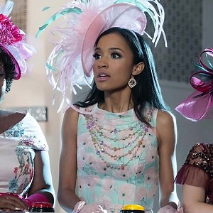 Erinn Westbrook gushes over her cast-mates of Insatiable calls Debby Ryan a bff, Arden Myrin the craziest, and trolls Christopher Gorham 😆😆 Get the full interview here https://youtu.be/Y0q6G9anf_c | HOLLYWIRE